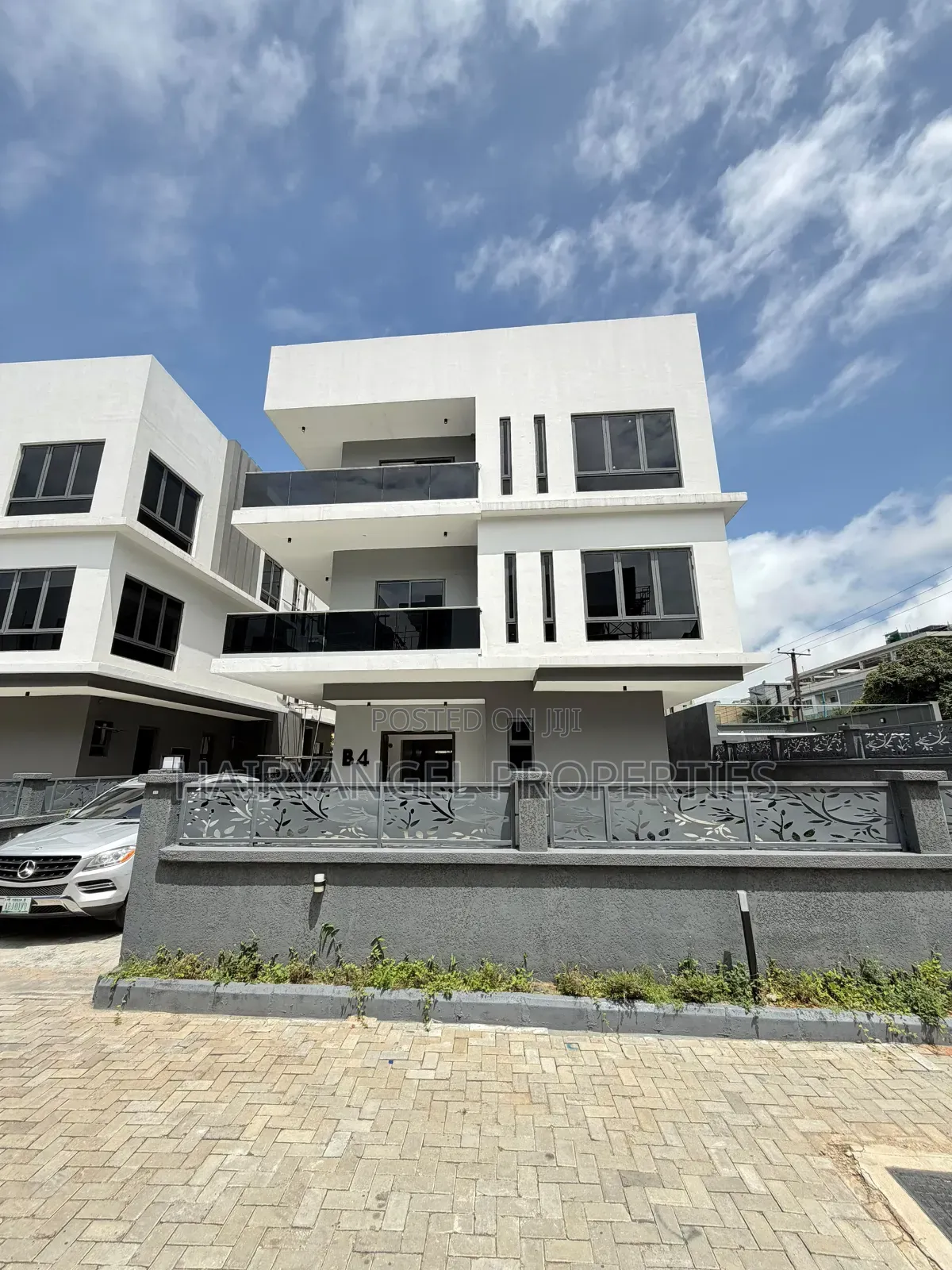 5bdrm Duplex in Osborne Foreshore Estate for sale in Osborne Foreshore Estate