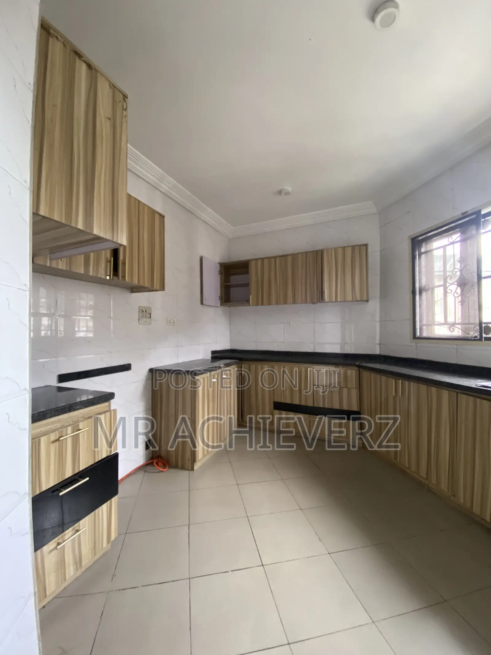 4bdrm Block of Flats in Old Gra, Obio-Akpor for rent in Obio-Akpor