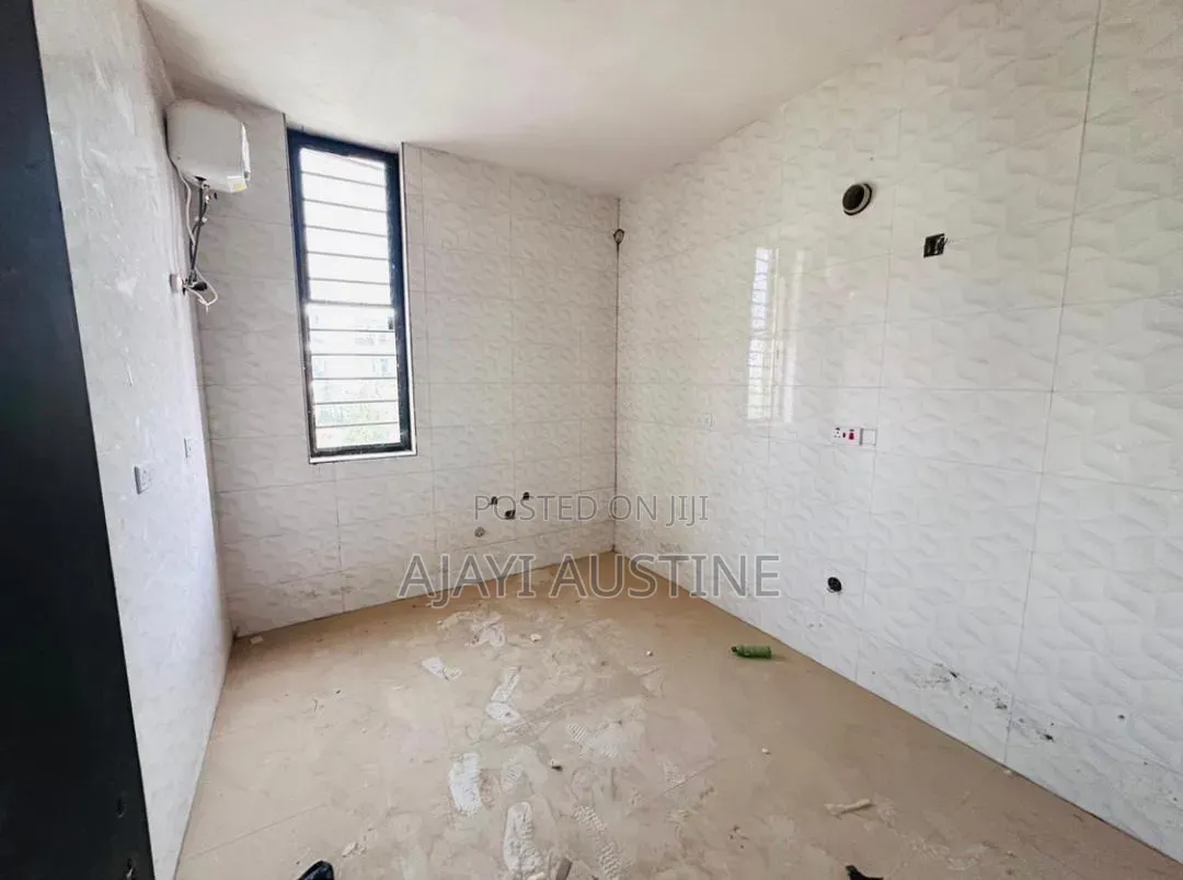 3bdrm Apartment in Jahi, Abuja for sale in Jahi