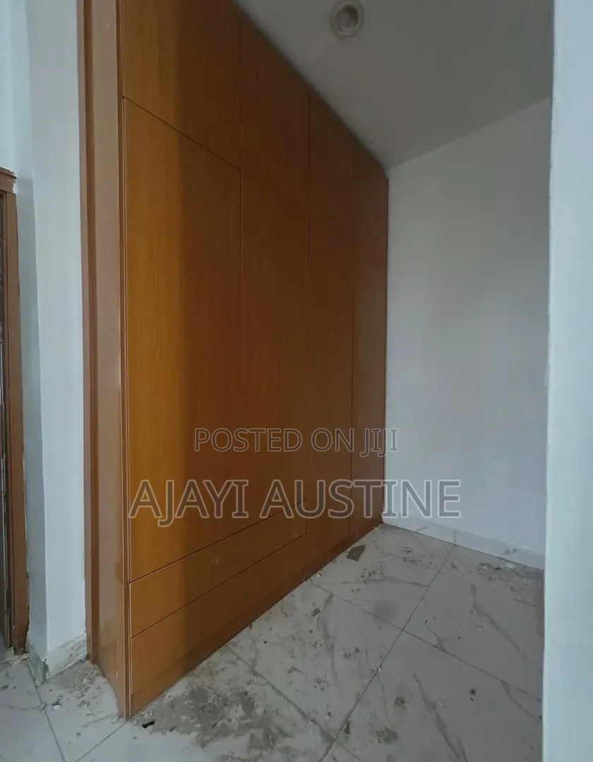 3bdrm Apartment in Jahi, Abuja for sale in Jahi