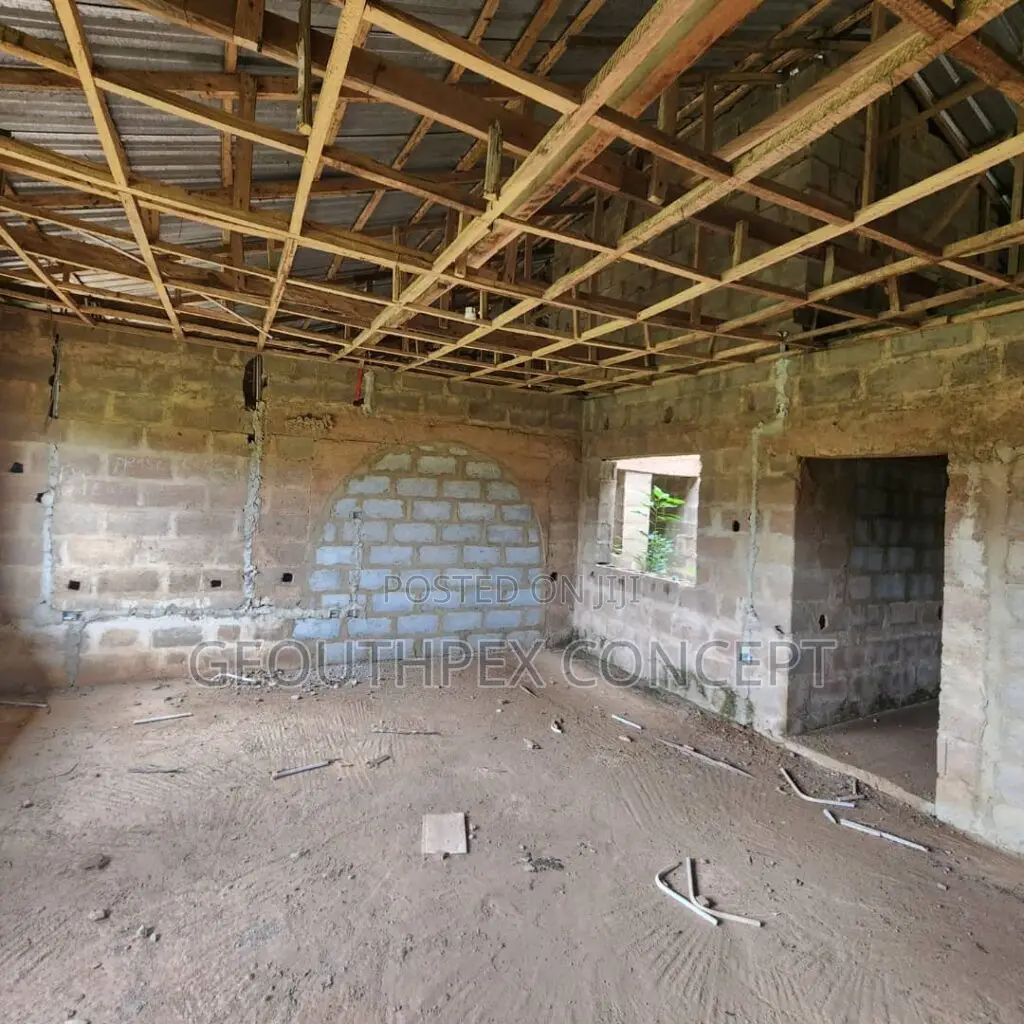 2bdrm Block of Flats in Ologuneru for Sale in Ologuneru