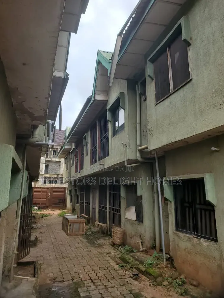 3bdrm Block of Flats in Oshimili South for sale in Oshimili South