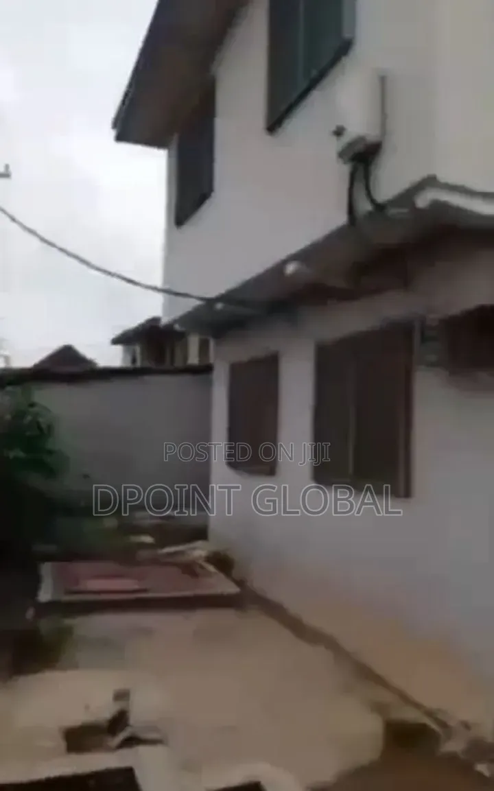 8bdrm Block of Flats in Not, New Oko Oba for sale in New Oko Oba