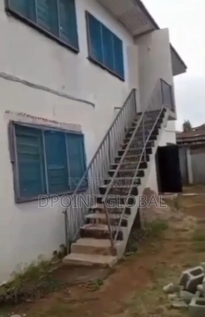 8bdrm Block of Flats in Not, New Oko Oba for sale in New Oko Oba