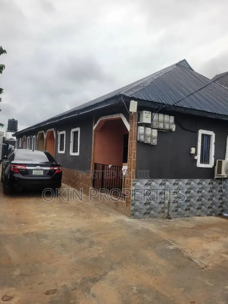 Furnished 1bdrm Block of Flats in Zone 12 Dada Estate, Osogbo for sale in Osogbo