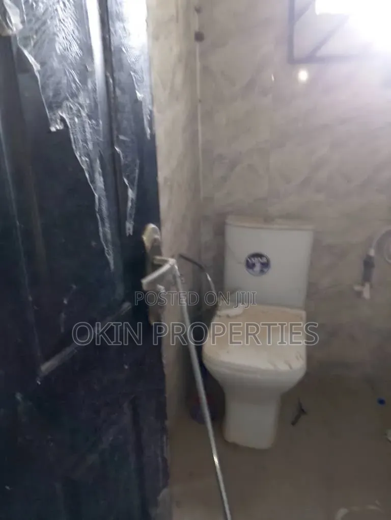 Furnished 1bdrm Block of Flats in Zone 12 Dada Estate, Osogbo for sale in Osogbo