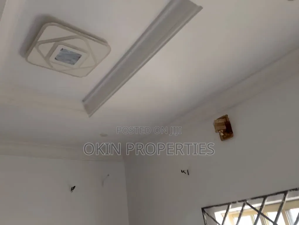 Furnished 1bdrm Block of Flats in Zone 12 Dada Estate, Osogbo for sale in Osogbo