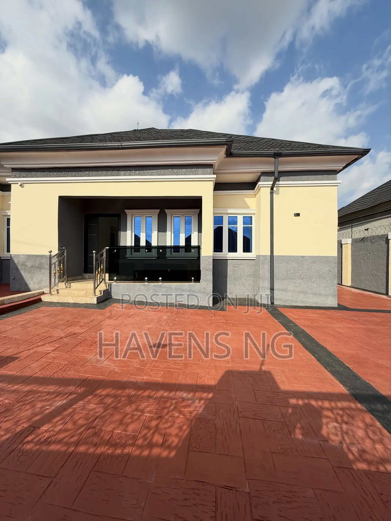 3bdrm Bungalow in Karshi for sale in Karshi