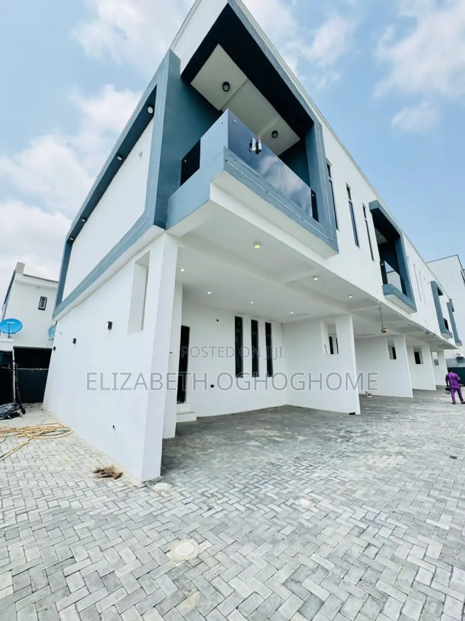 4bdrm Duplex in Lafiaji for rent in Lafiaji