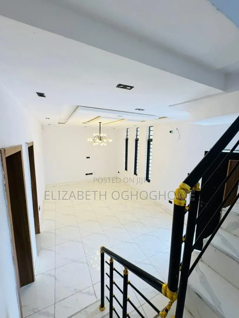 4bdrm Duplex in Lafiaji for rent in Lafiaji