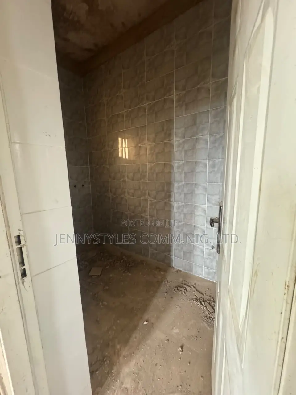 3bdrm Block of Flats in Fcda Estate, Idu Industrial for sale in Idu Industrial