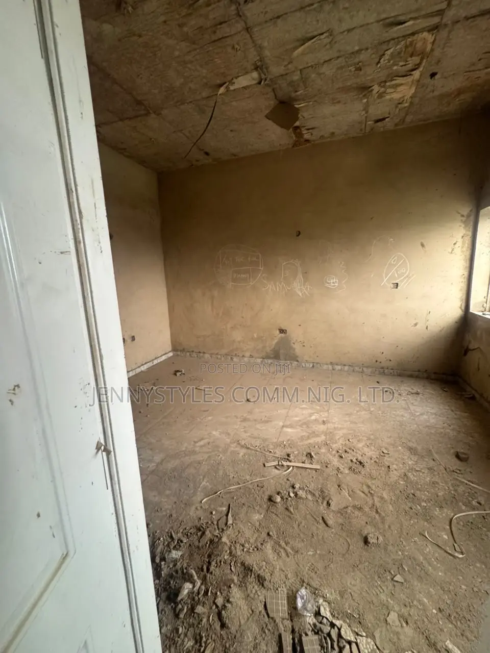 3bdrm Block of Flats in Fcda Estate, Idu Industrial for sale in Idu Industrial