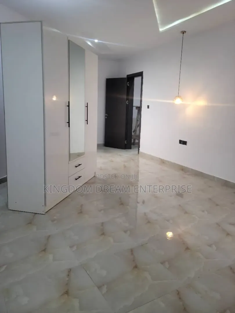 2bdrm Apartment in Lekki Lagos, Ikate for rent in Ikate