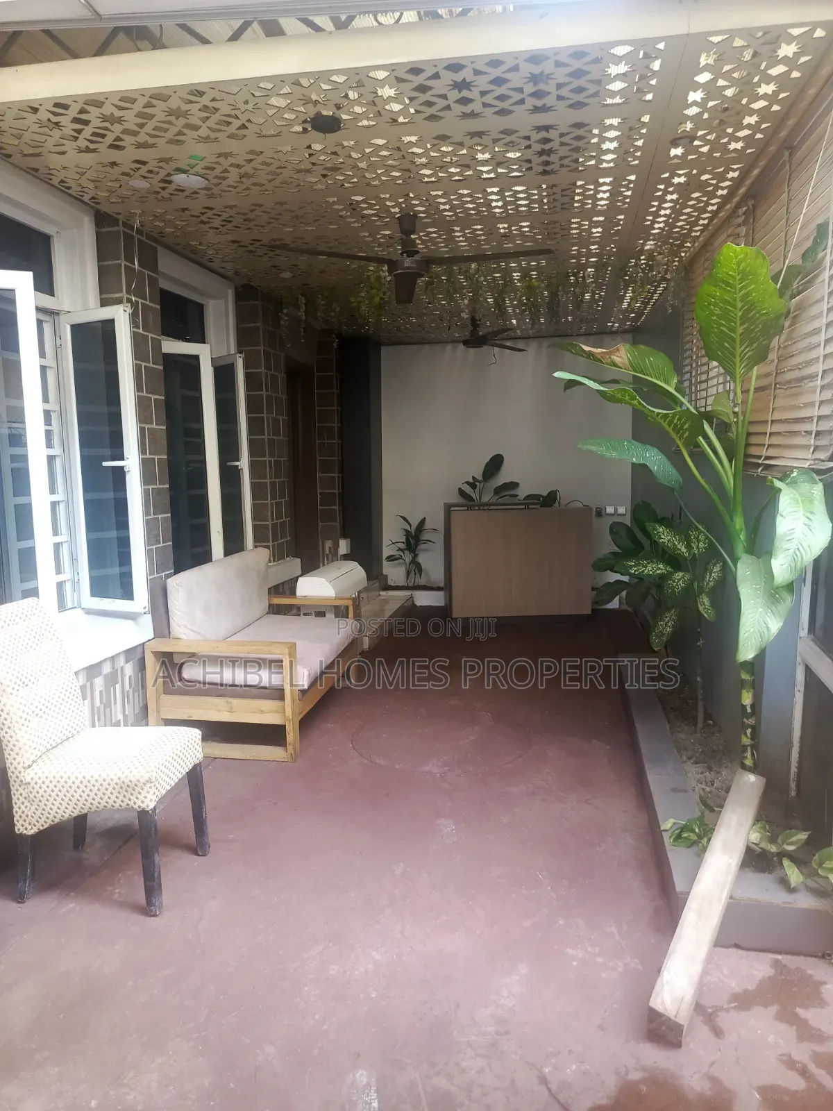 A Commercial Property for Lease in Chevron