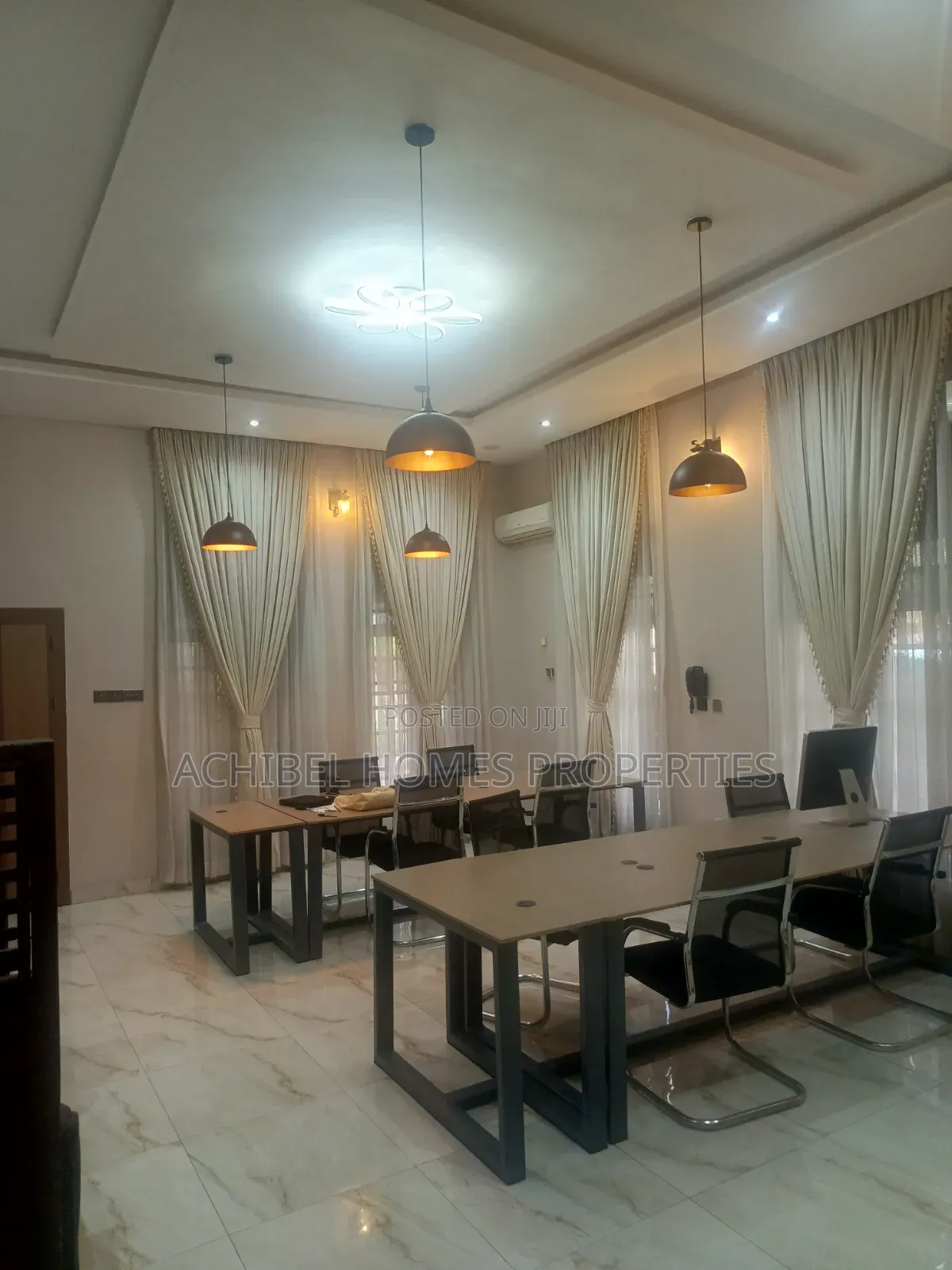 A Commercial Property for Lease in Chevron