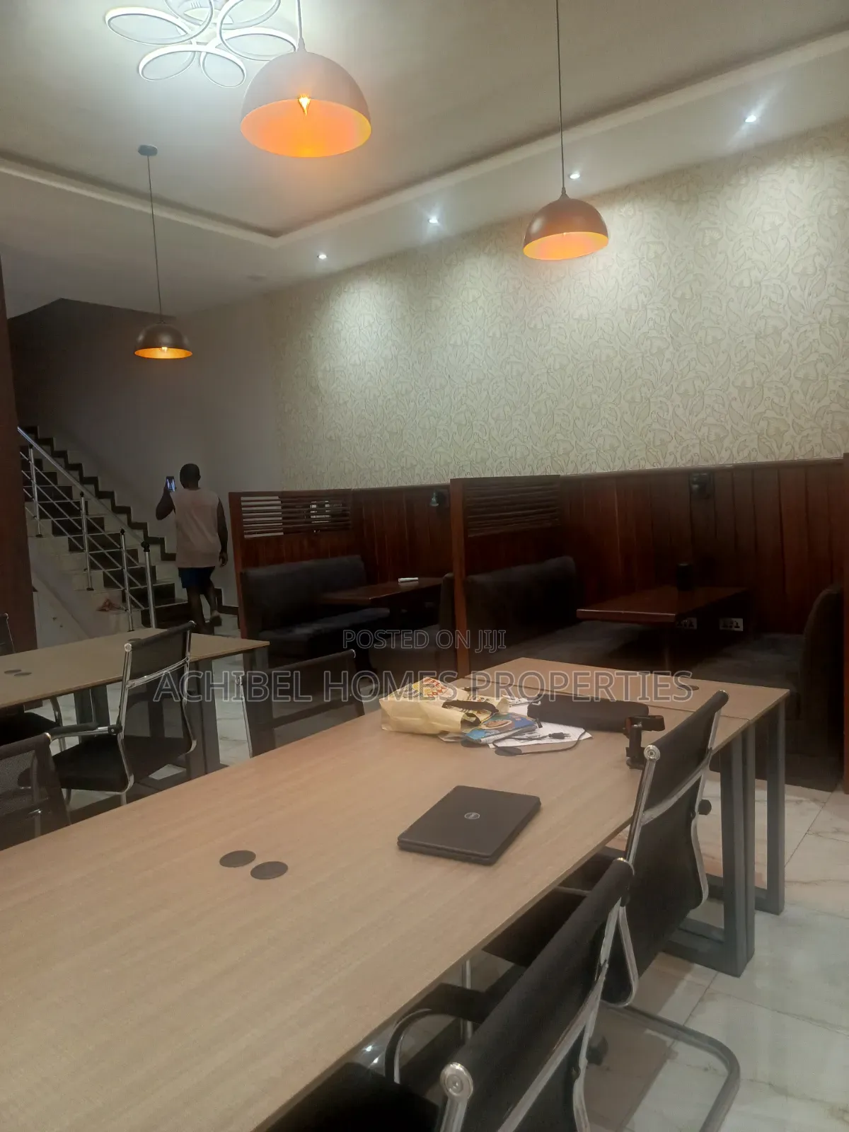 A Commercial Property for Lease in Chevron
