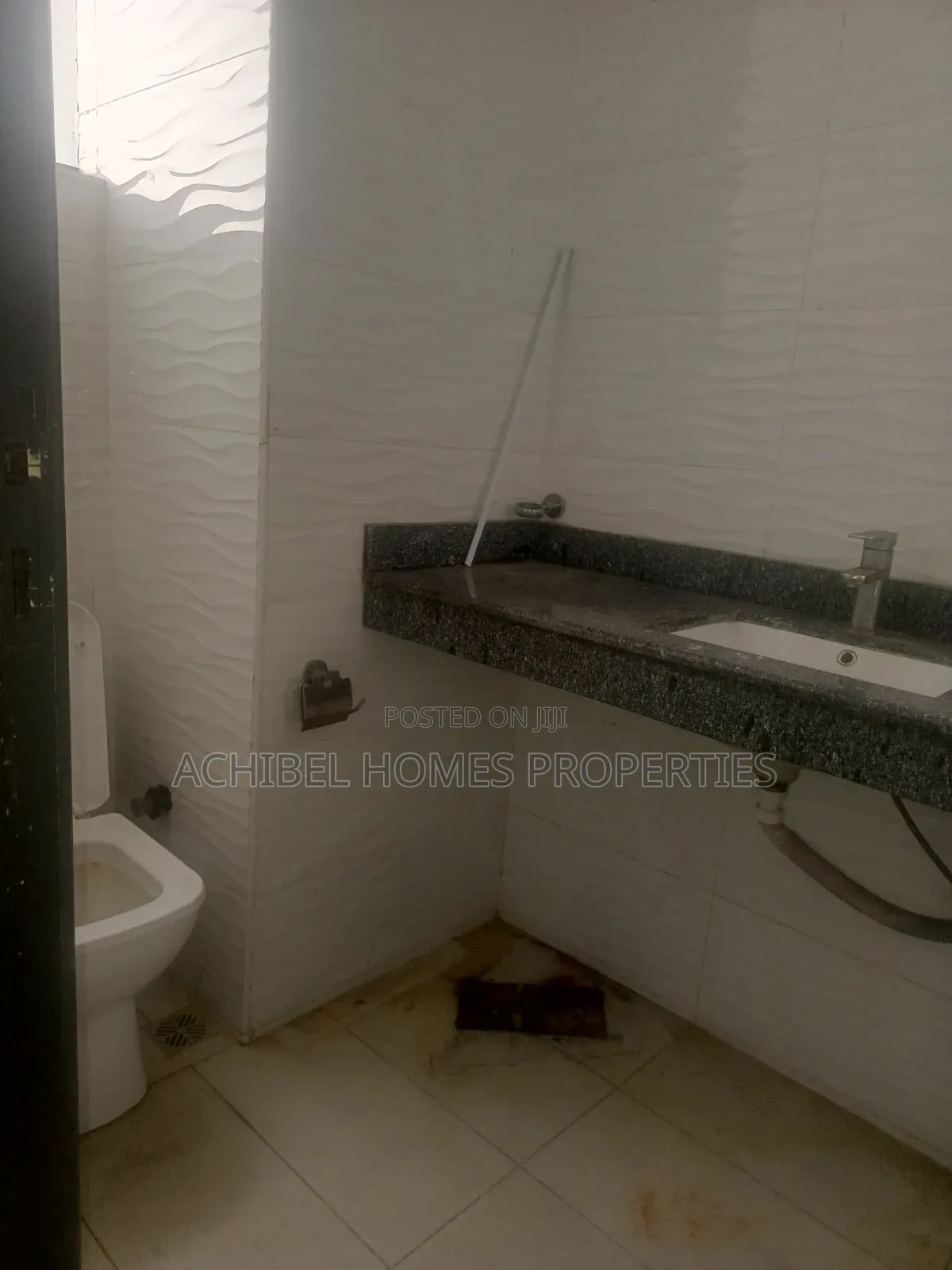 A 110 Square Meter Office Space in Lekki Phase 1 in Ikate