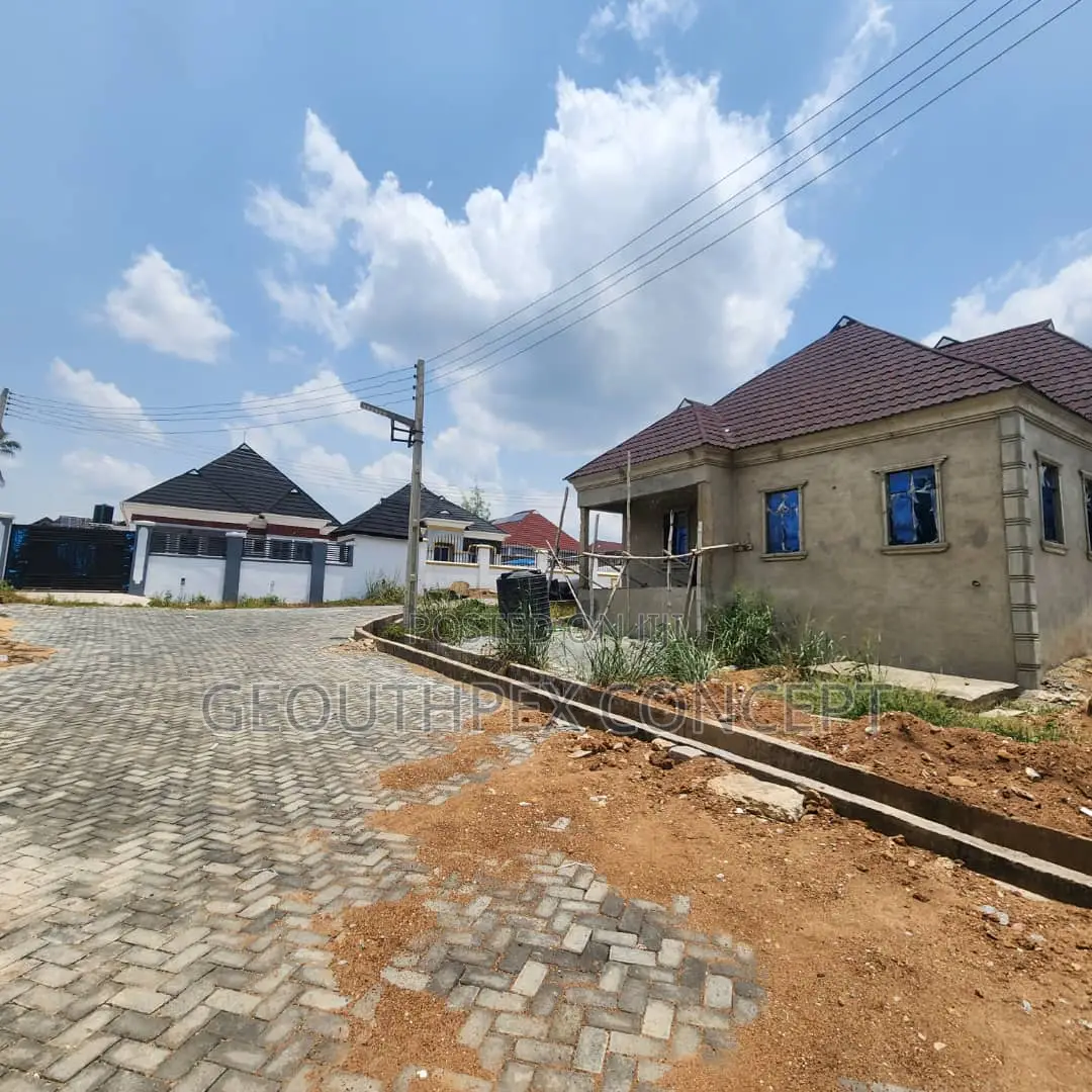 4bdrm Bungalow in City Park And, Egbeda / Egbeda for sale in Egbeda / Egbeda