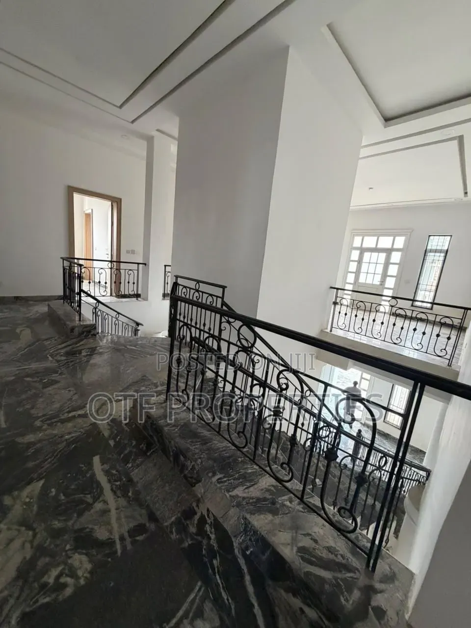 5bdrm Duplex in Guzape District for sale in Guzape District