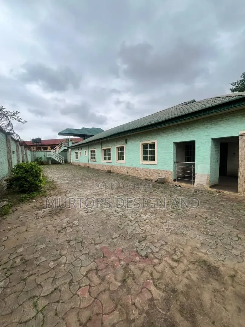 5bdrm Bungalow in Adeniran Ogunsanya for sale in Adeniran Ogunsanya