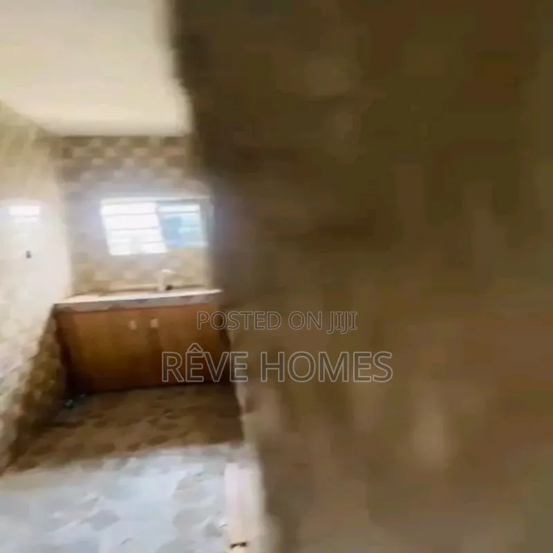 Mini Flat in Lawanson for rent in Lawanson