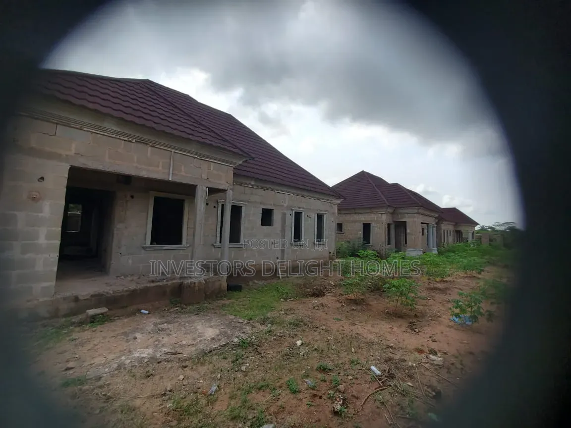 3bdrm Bungalow in Oshimili North for sale in Oshimili North
