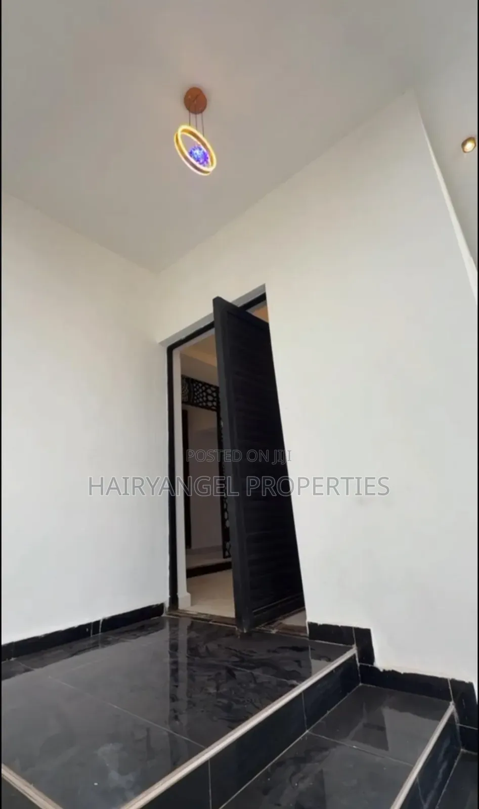 5bdrm Duplex in Oshimili North for sale in Oshimili North
