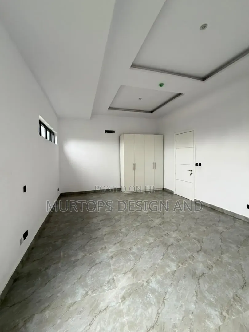 3bdrm Apartment in Ademola Adetokunbo for rent in Ademola Adetokunbo