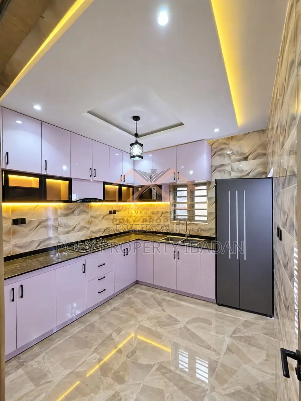 3bdrm Duplex in Rayfield ,, Ibadan for sale in Ibadan