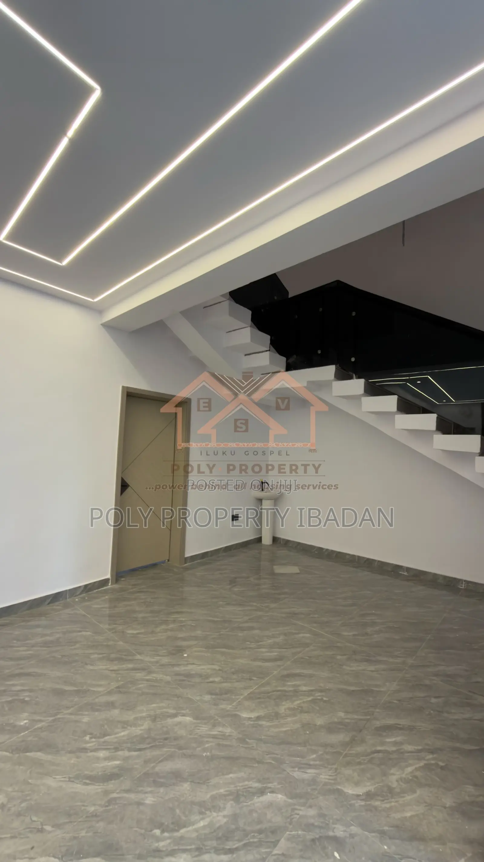 3bdrm Duplex in Rayfield ,, Ibadan for sale in Ibadan
