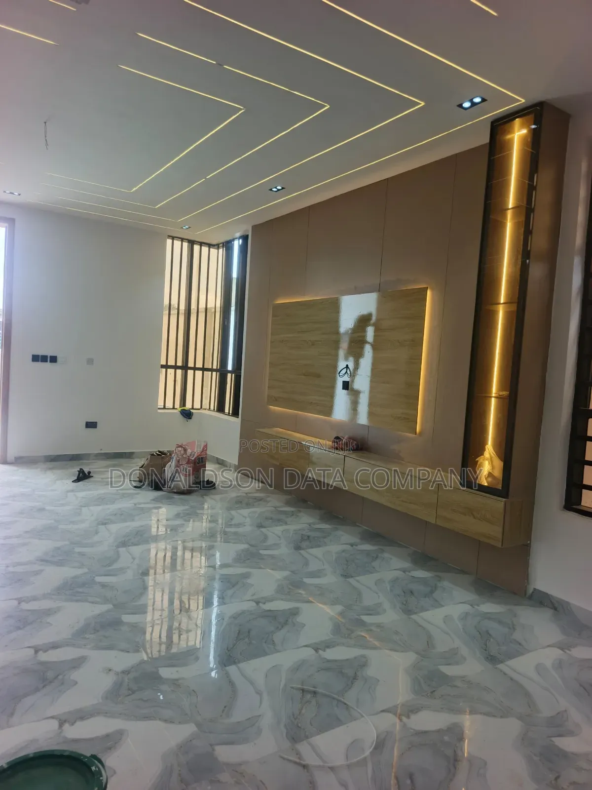 4bdrm Duplex in Opposite Maplewood, Pen Cinema for sale in Pen Cinema
