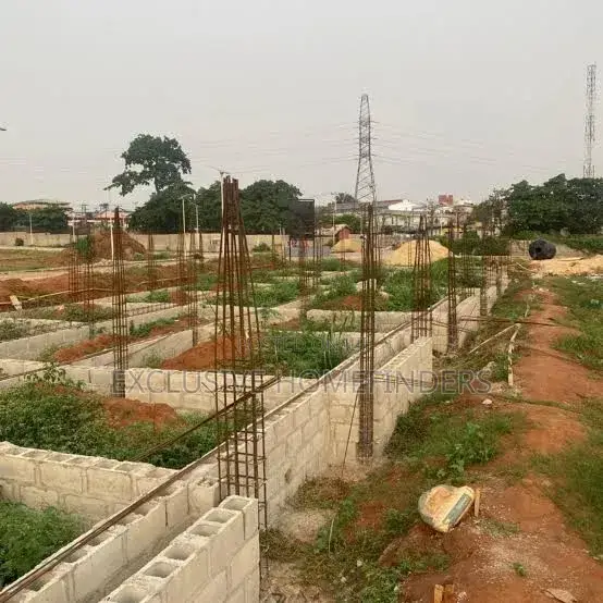 4bdrm Duplex in Adozillion Court, Omole Phase 2 for sale in Omole Phase 2