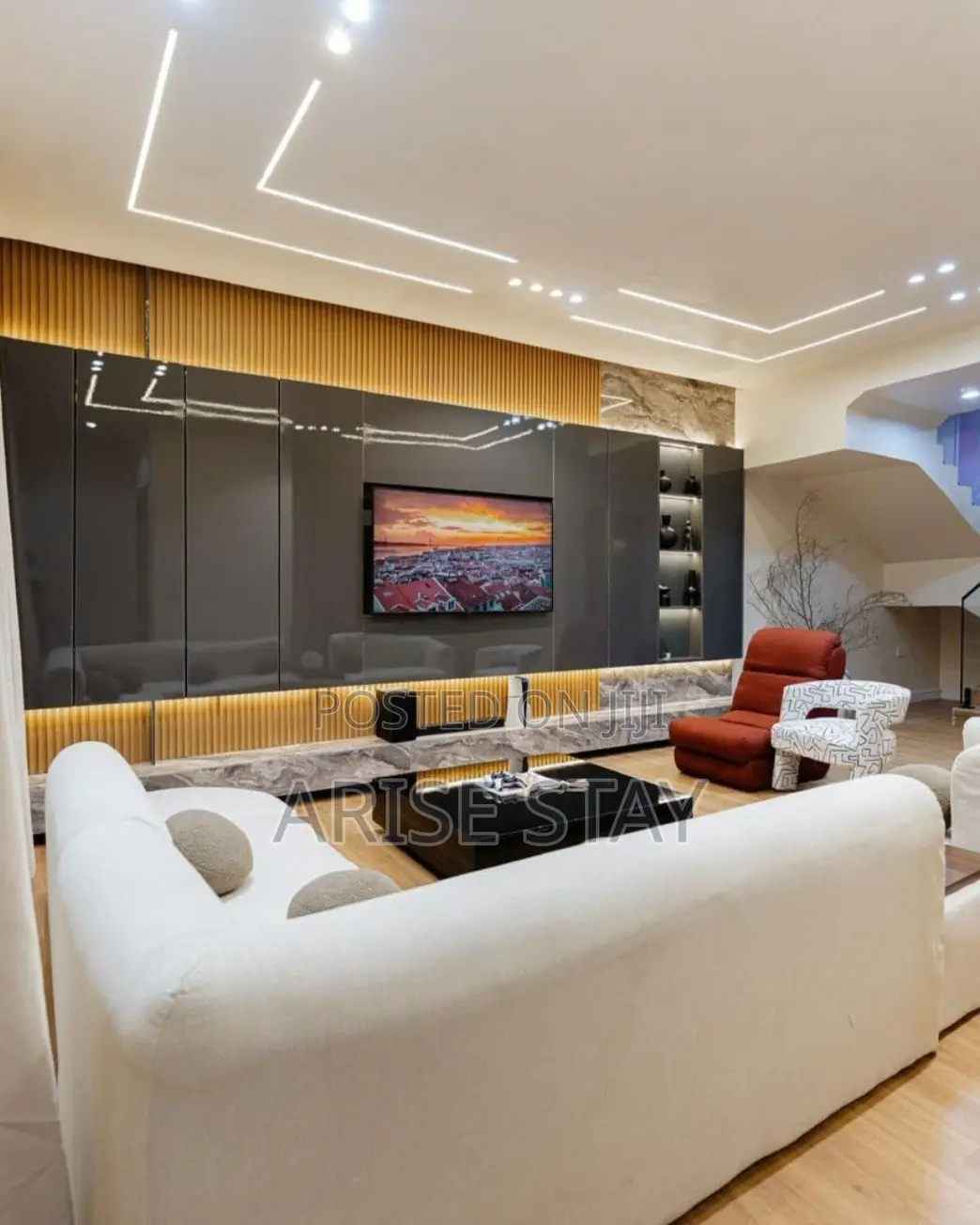 3-Bedroom Shortlet (Self-Compound) With Cinema, Ps5 Wine Bar|chevron in Chevron