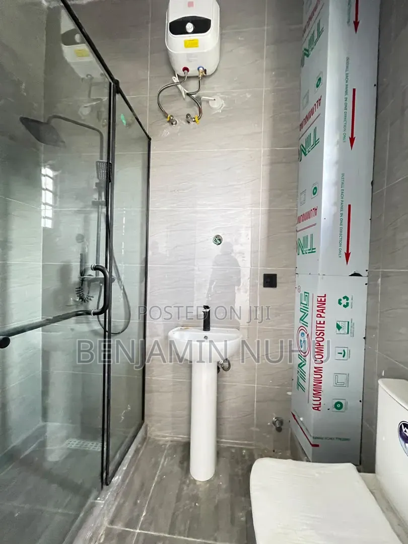 Furnished 2bdrm Apartment in Lekki Phase 1 for sale in Lekki Phase 1