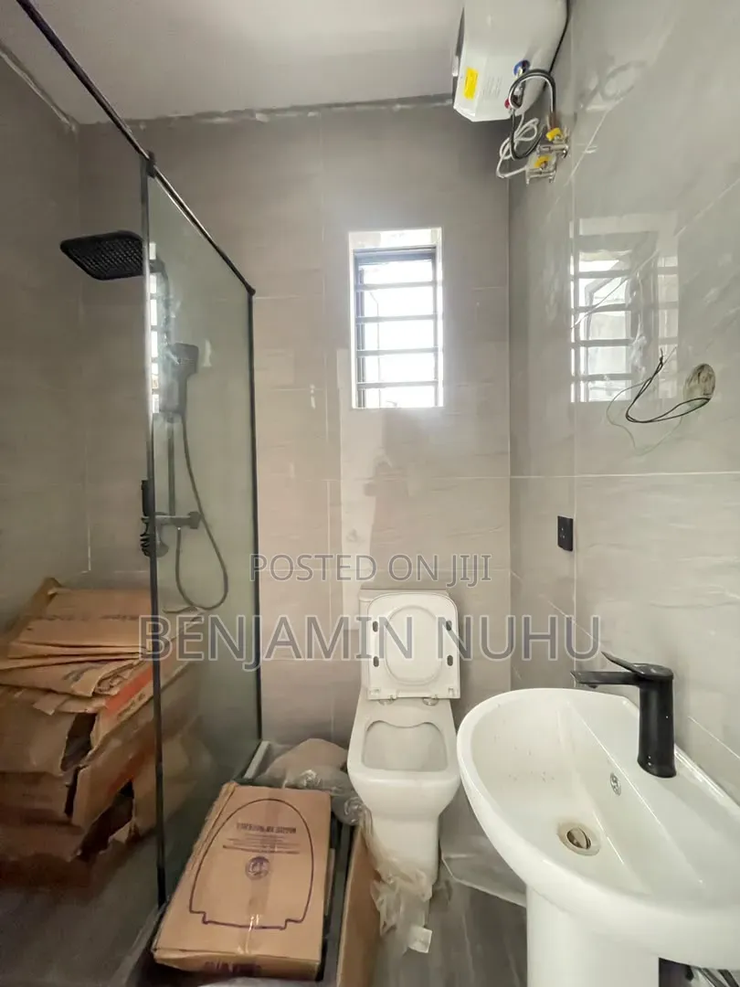 Furnished 2bdrm Apartment in Lekki Phase 1 for sale in Lekki Phase 1