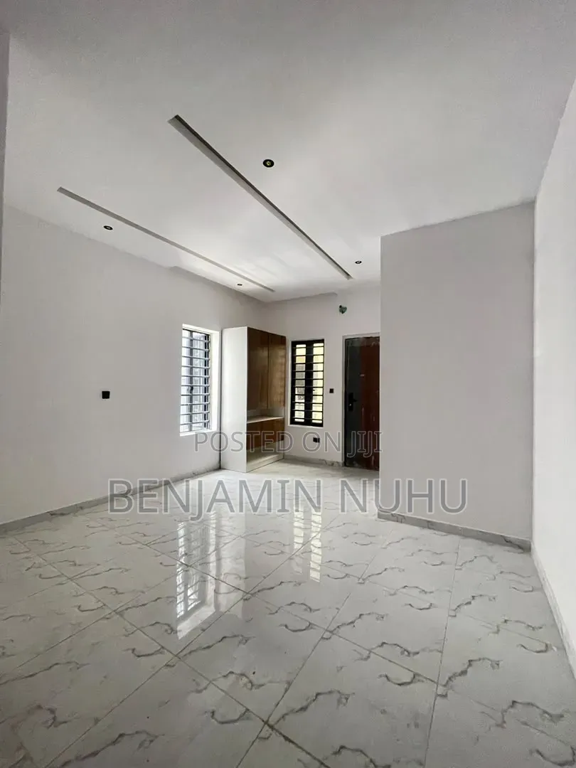 Furnished 1bdrm Apartment in Lekki Phase 1 for sale in Lekki Phase 1