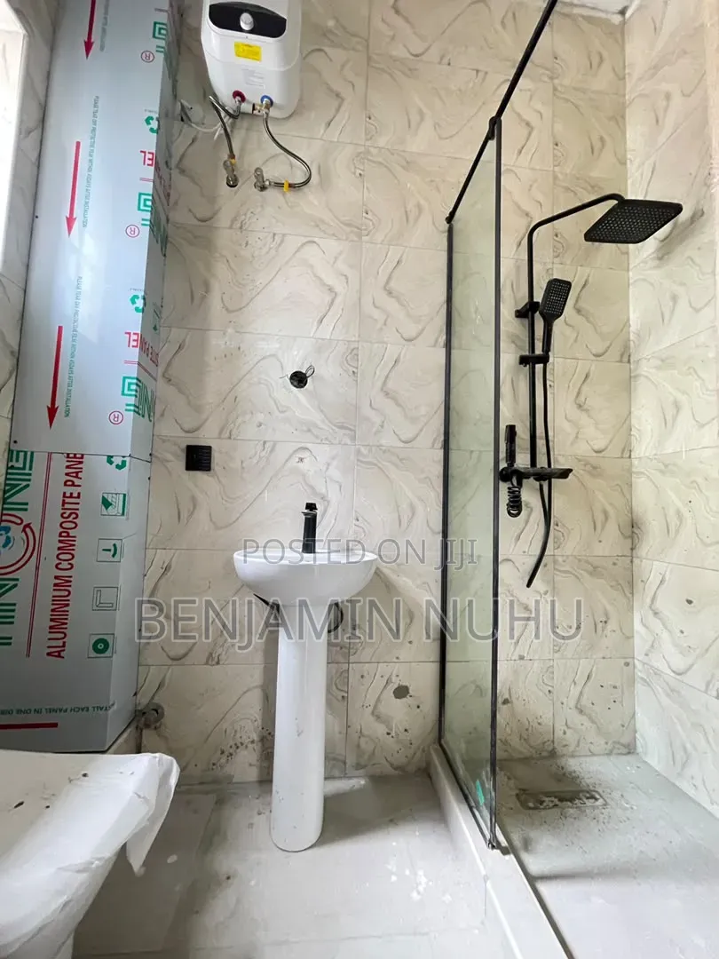 Furnished 1bdrm Apartment in Lekki Phase 1 for sale in Lekki Phase 1