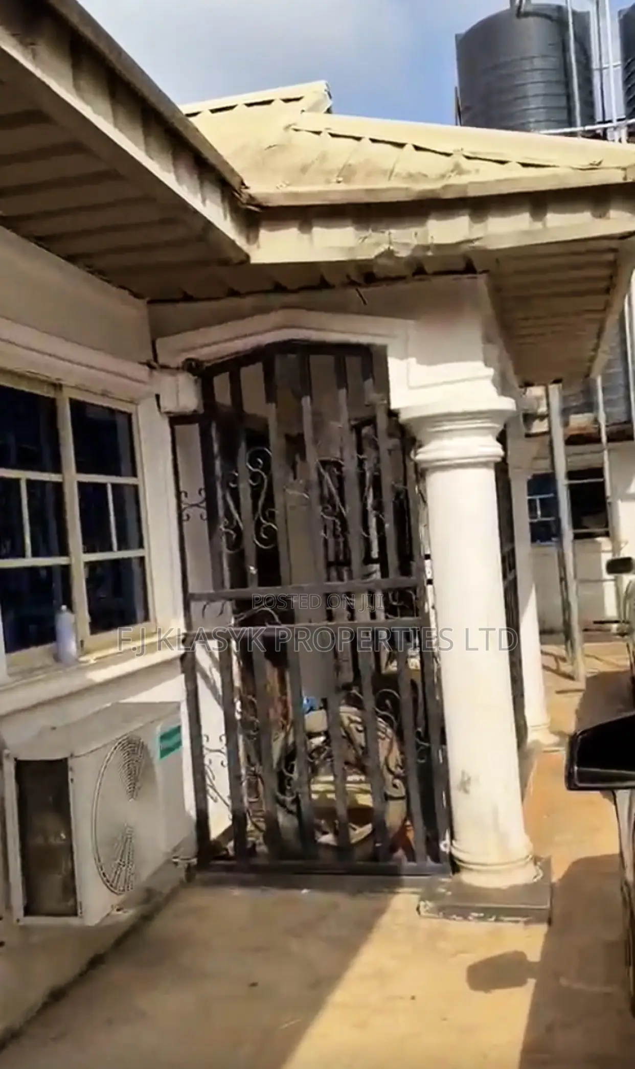 8bdrm Block of Flats in Benin City for sale in Benin City