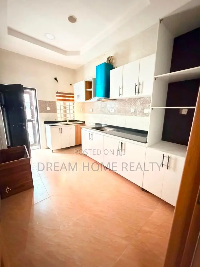Studio Apartment in Ikota for rent in Ikota