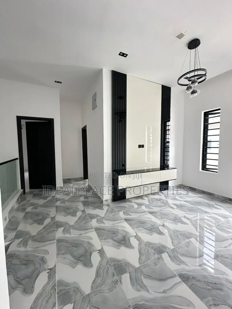 4bdrm Duplex in Lekki for sale in Lekki