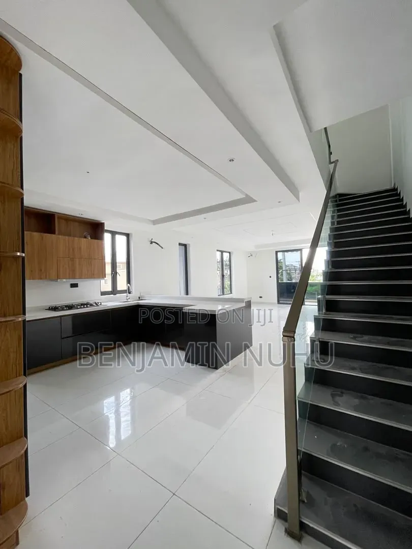 Furnished 2bdrm Apartment in Lekki Phase 1 for sale in Lekki Phase 1