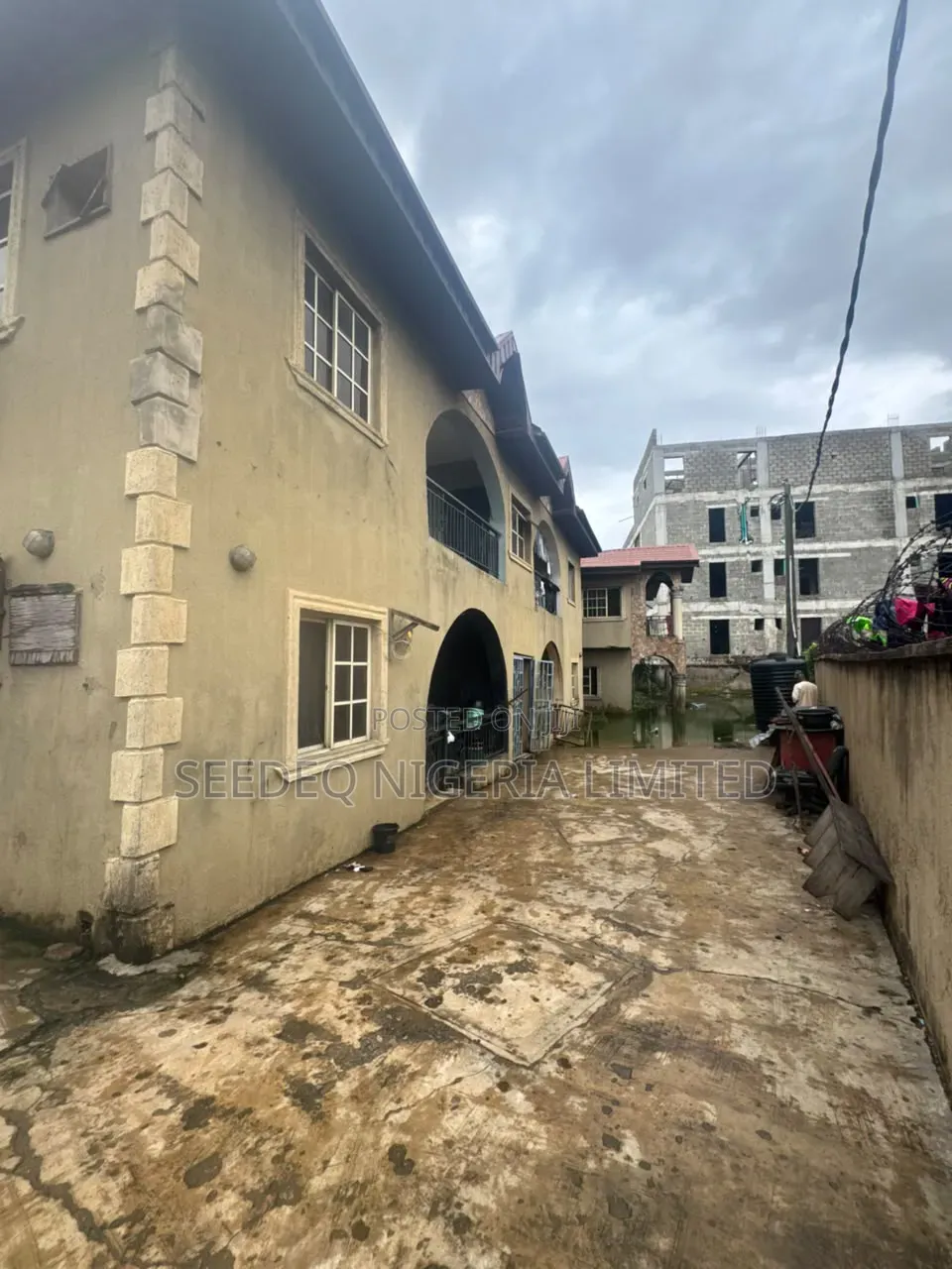 10bdrm Block of Flats in Ebutte Beach Road, Ebute for sale in Ebute