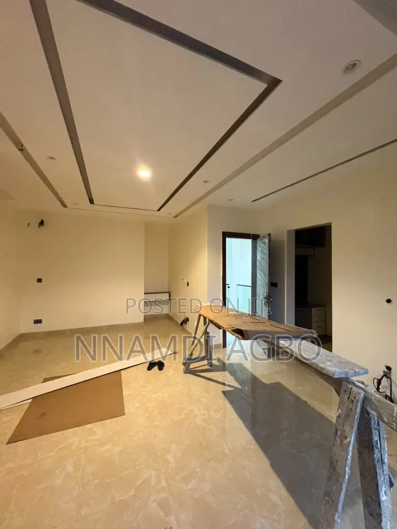 4bdrm Duplex in Ologolo for rent in Ologolo