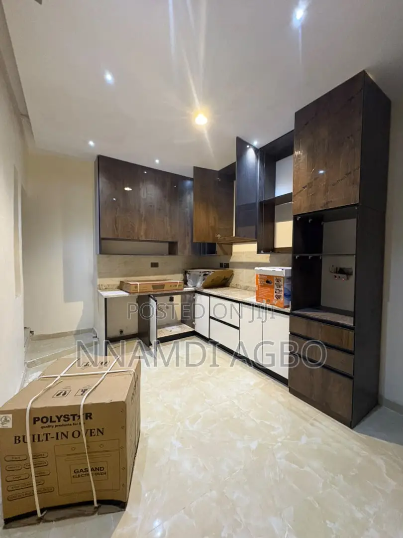 4bdrm Duplex in Ologolo for rent in Ologolo