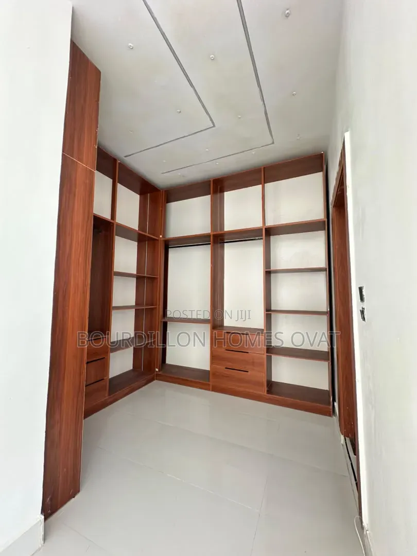 4bdrm Duplex in Ajah Lagos for sale in Ado / Ajah
