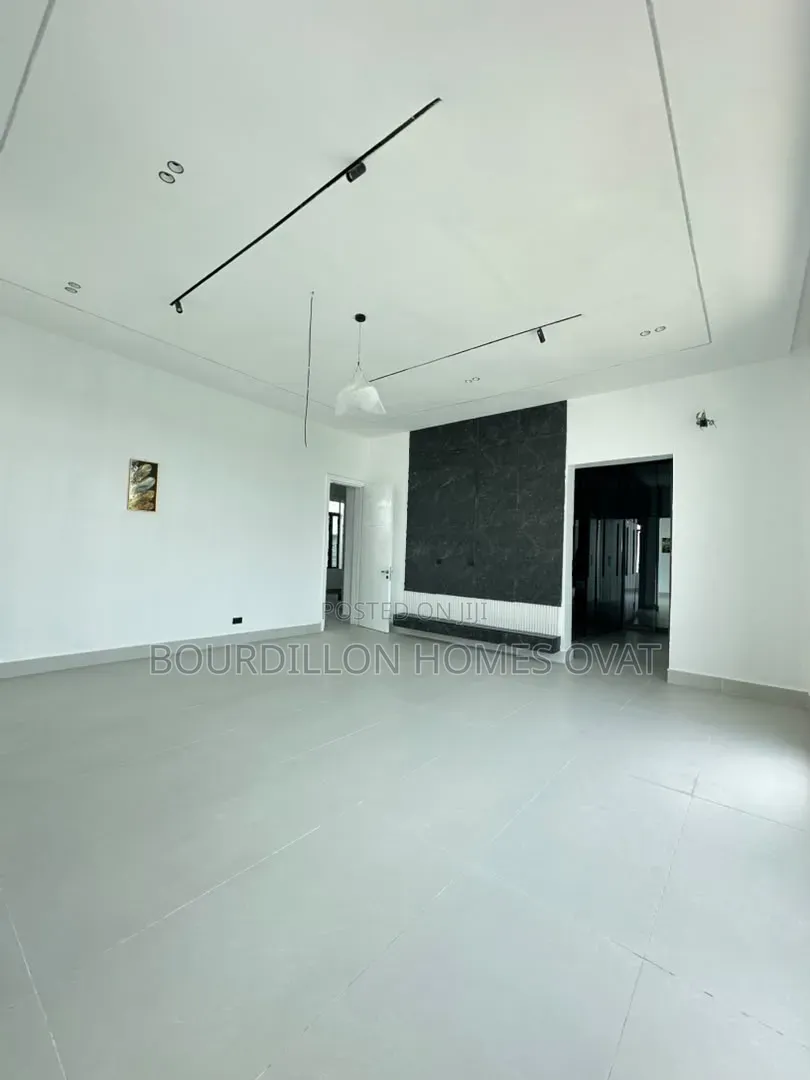 4bdrm Duplex in Ajah Lagos for sale in Ado / Ajah
