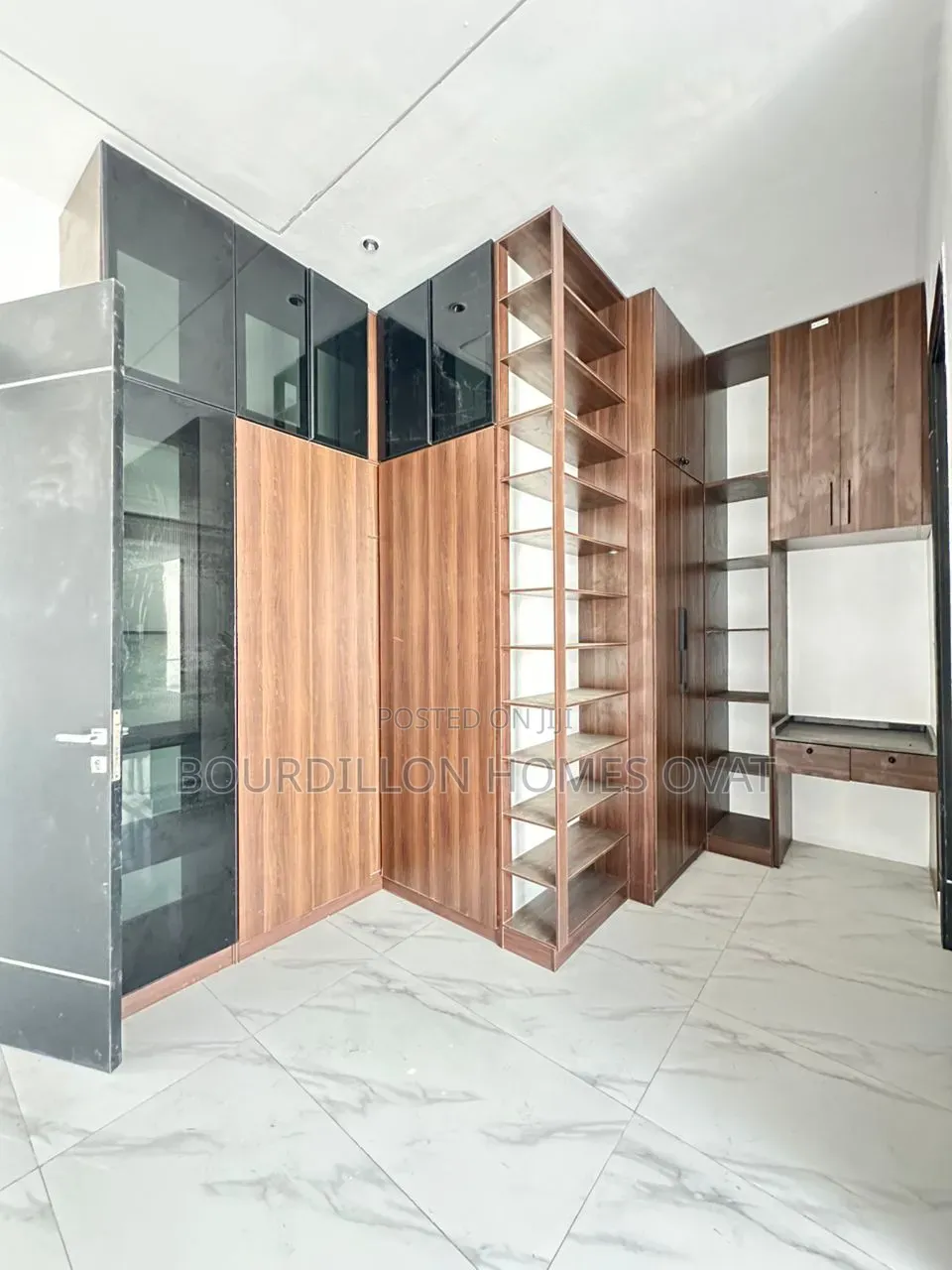 4bdrm Duplex in Orchid Lekki Lagos for sale in Lekki Expressway