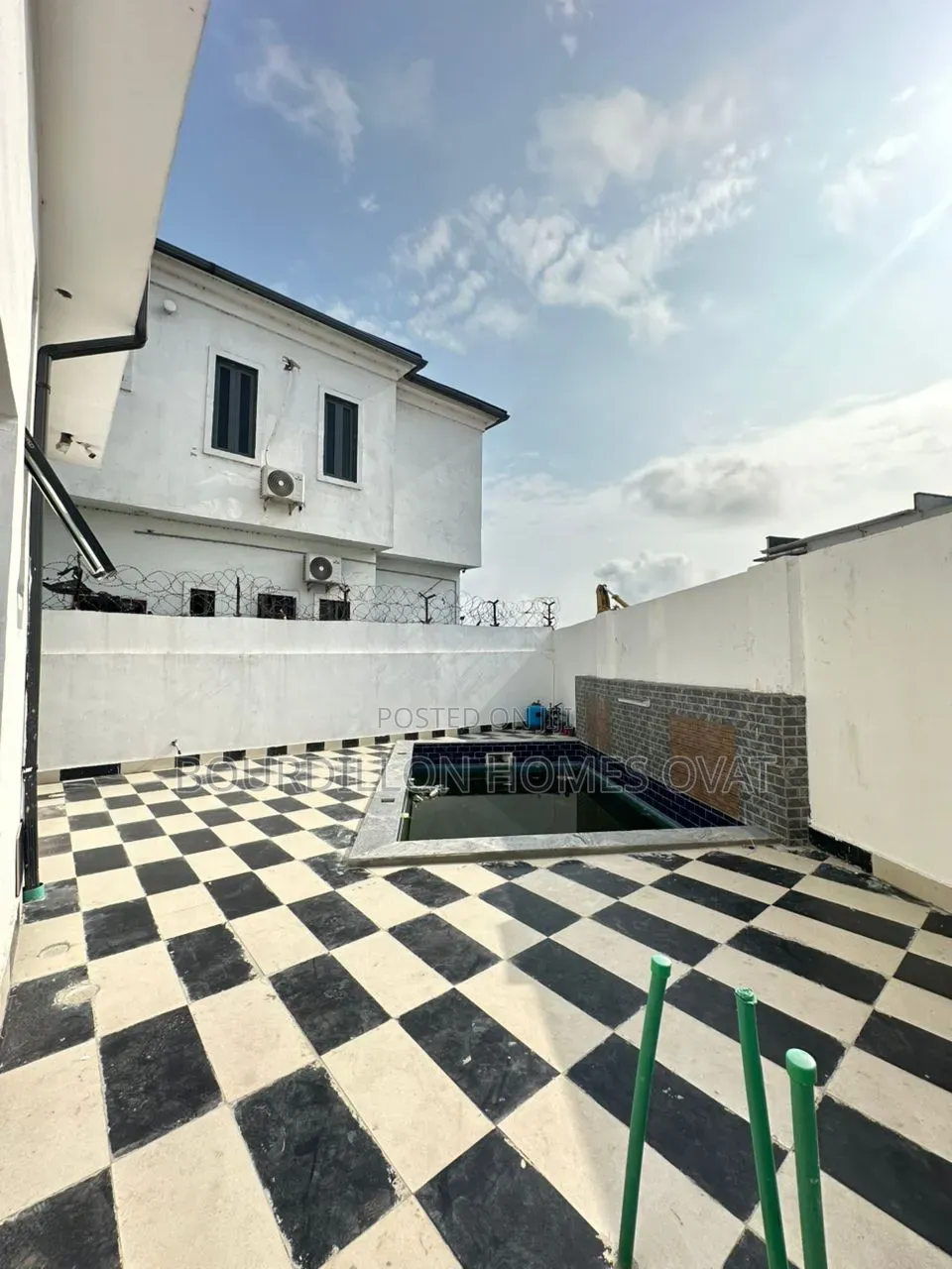 4bdrm Duplex in Orchid Lekki Lagos for sale in Lekki Expressway