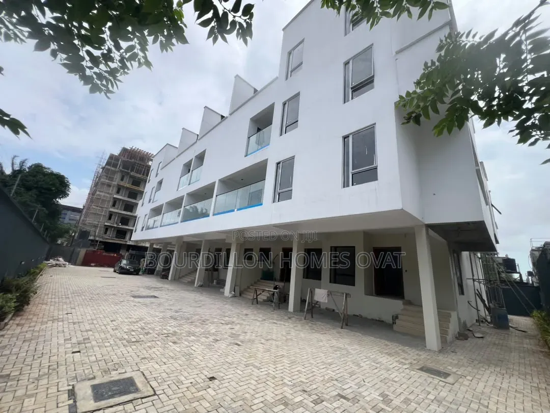 4bdrm Duplex in Victoria Island for sale in Victoria Island Extension