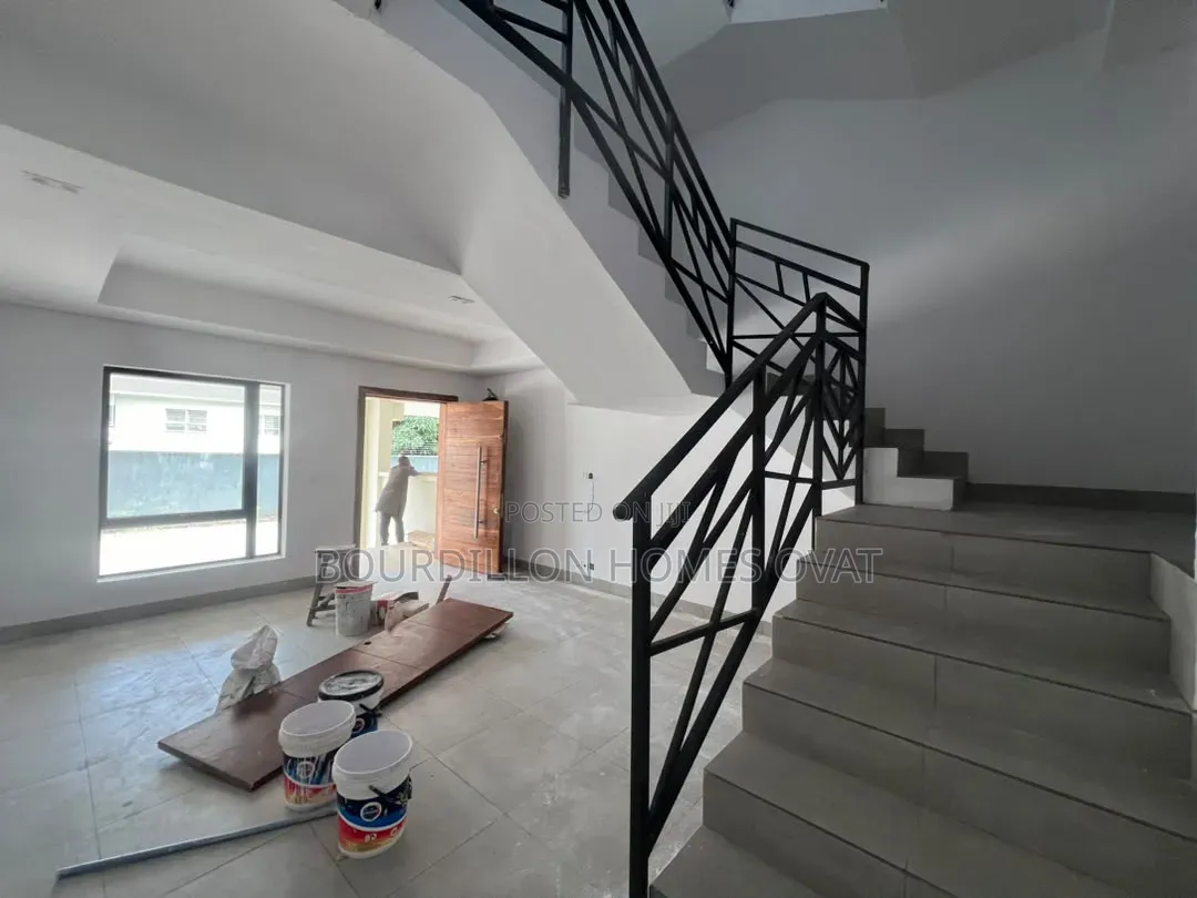 4bdrm Duplex in Victoria Island for sale in Victoria Island Extension